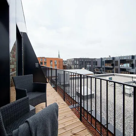 8era Business Executive Rotermanni *