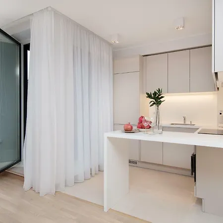 8era Business Executive Rotermanni شقة