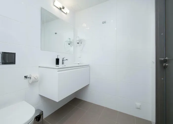 아파트 8era 비즈니스 이그제큐티브 로테르마니 아파트먼트 탈린