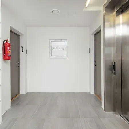 아파트 8era 비즈니스 이그제큐티브 로테르마니 아파트먼트 *