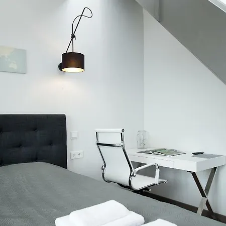 8era 비즈니스 이그제큐티브 로테르마니 아파트먼트