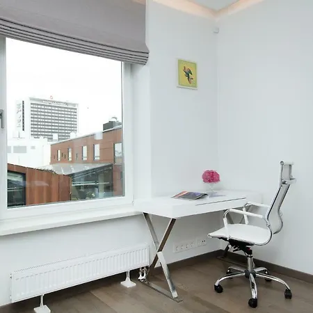 8era 비즈니스 이그제큐티브 로테르마니 아파트먼트 탈린