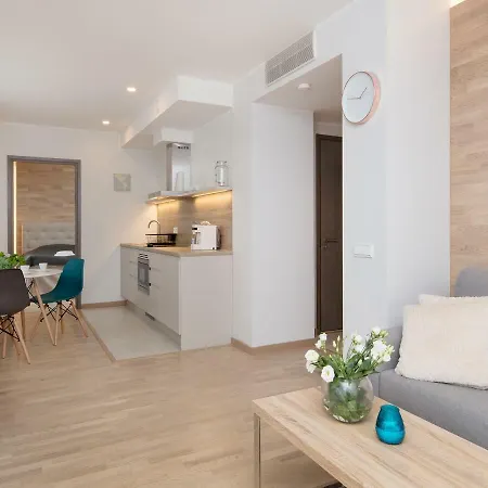 아파트 8era 비즈니스 이그제큐티브 로테르마니 아파트먼트 탈린