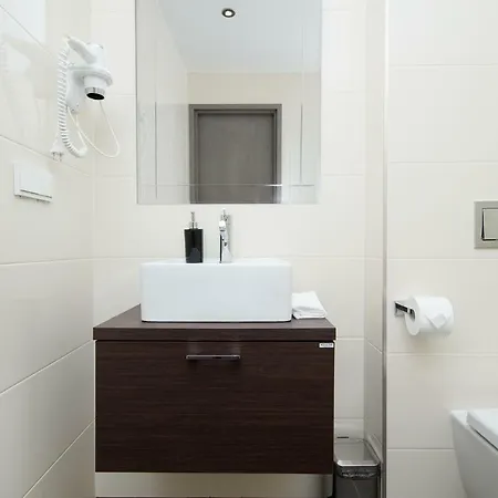 8era Business Executive Rotermanni Apartmán *
