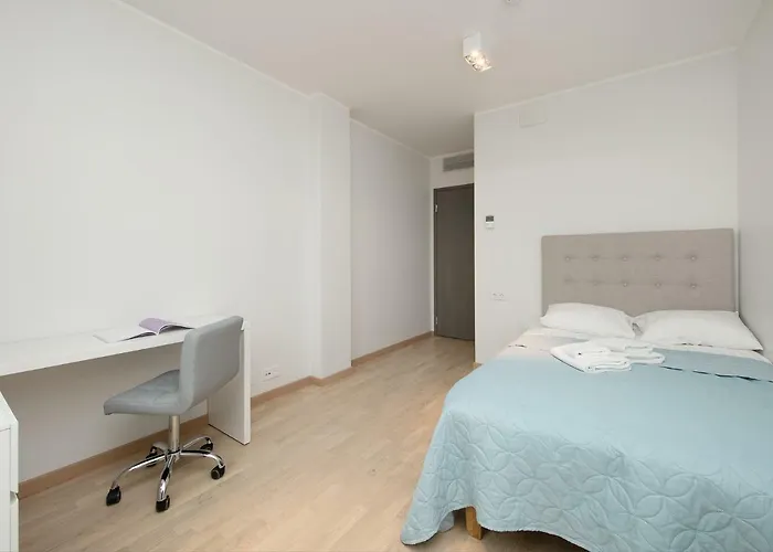 8era Business Executive Rotermanni *